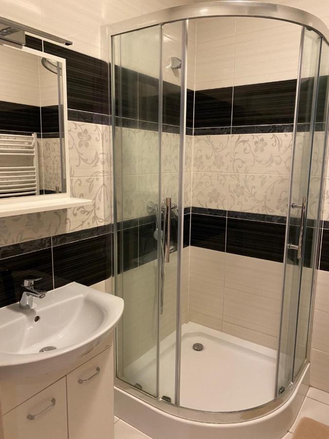 Parizsi Udvar I. Apartment เดเบรตเซน ภายนอก รูปภาพ