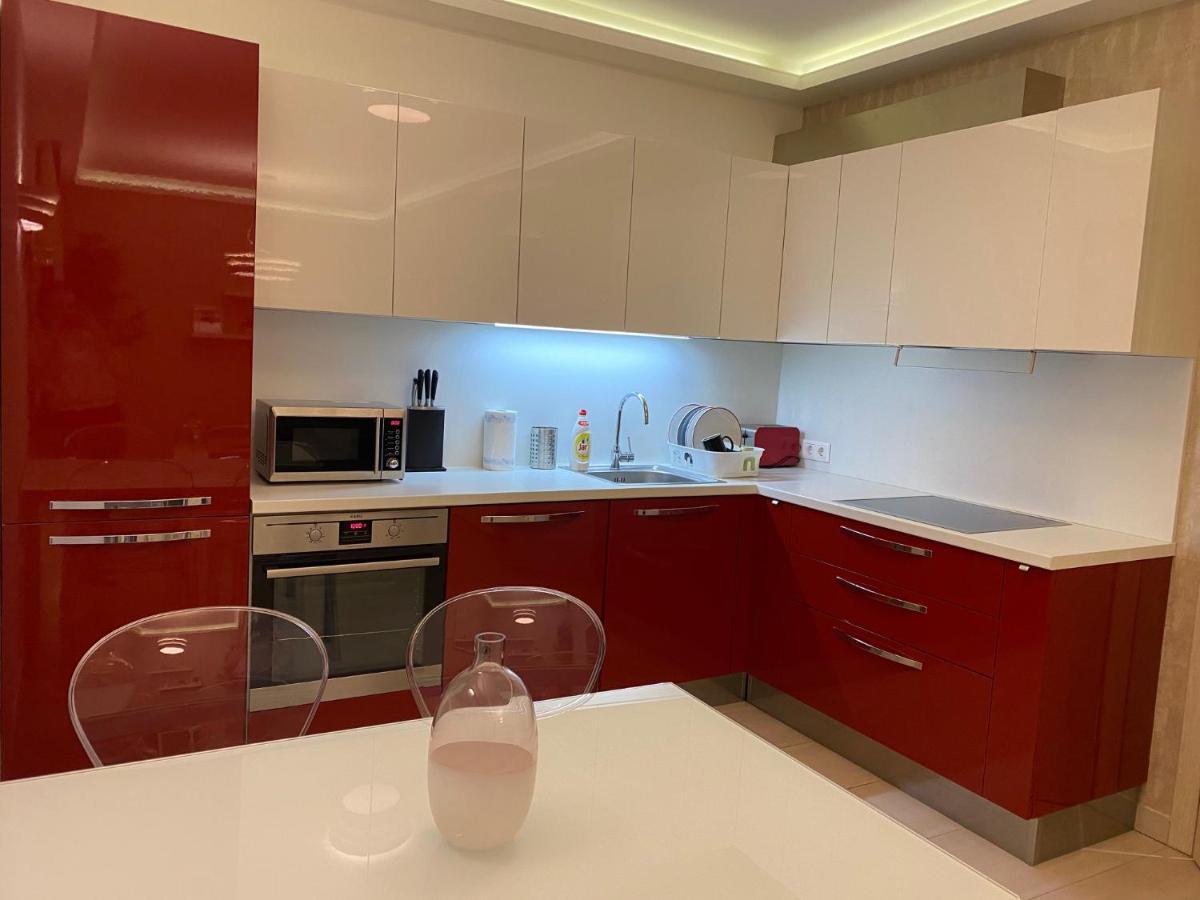 Parizsi Udvar I. Apartment เดเบรตเซน ภายนอก รูปภาพ