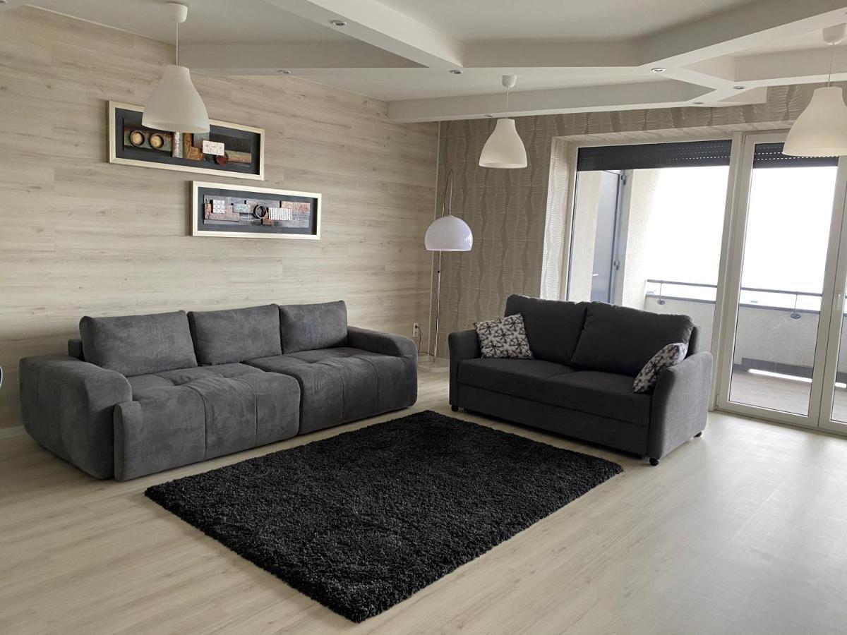 Parizsi Udvar I. Apartment เดเบรตเซน ภายนอก รูปภาพ