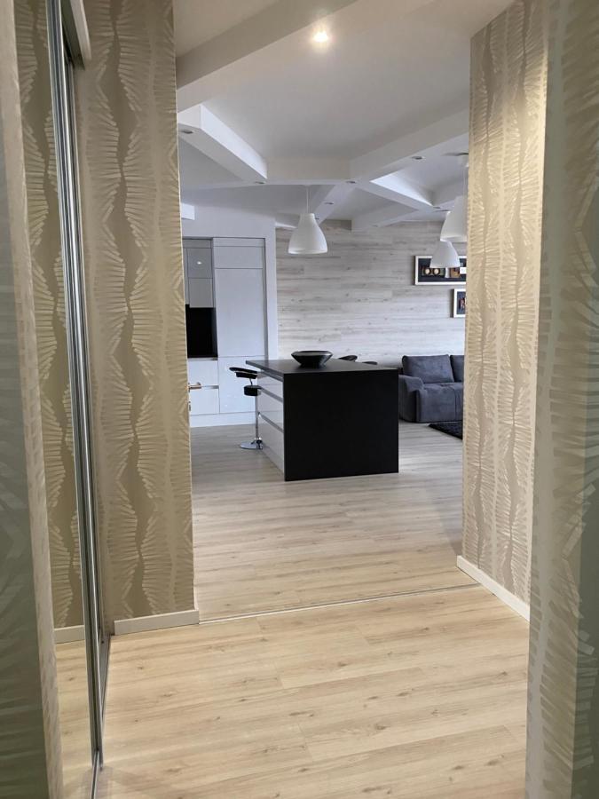 Parizsi Udvar I. Apartment เดเบรตเซน ภายนอก รูปภาพ